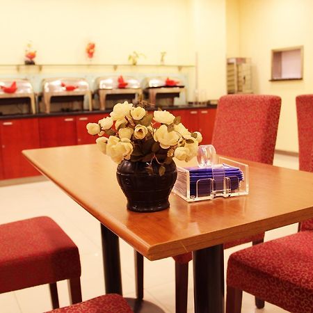 Hanting Express Shanghai Zhabei Park Branch Dış mekan fotoğraf